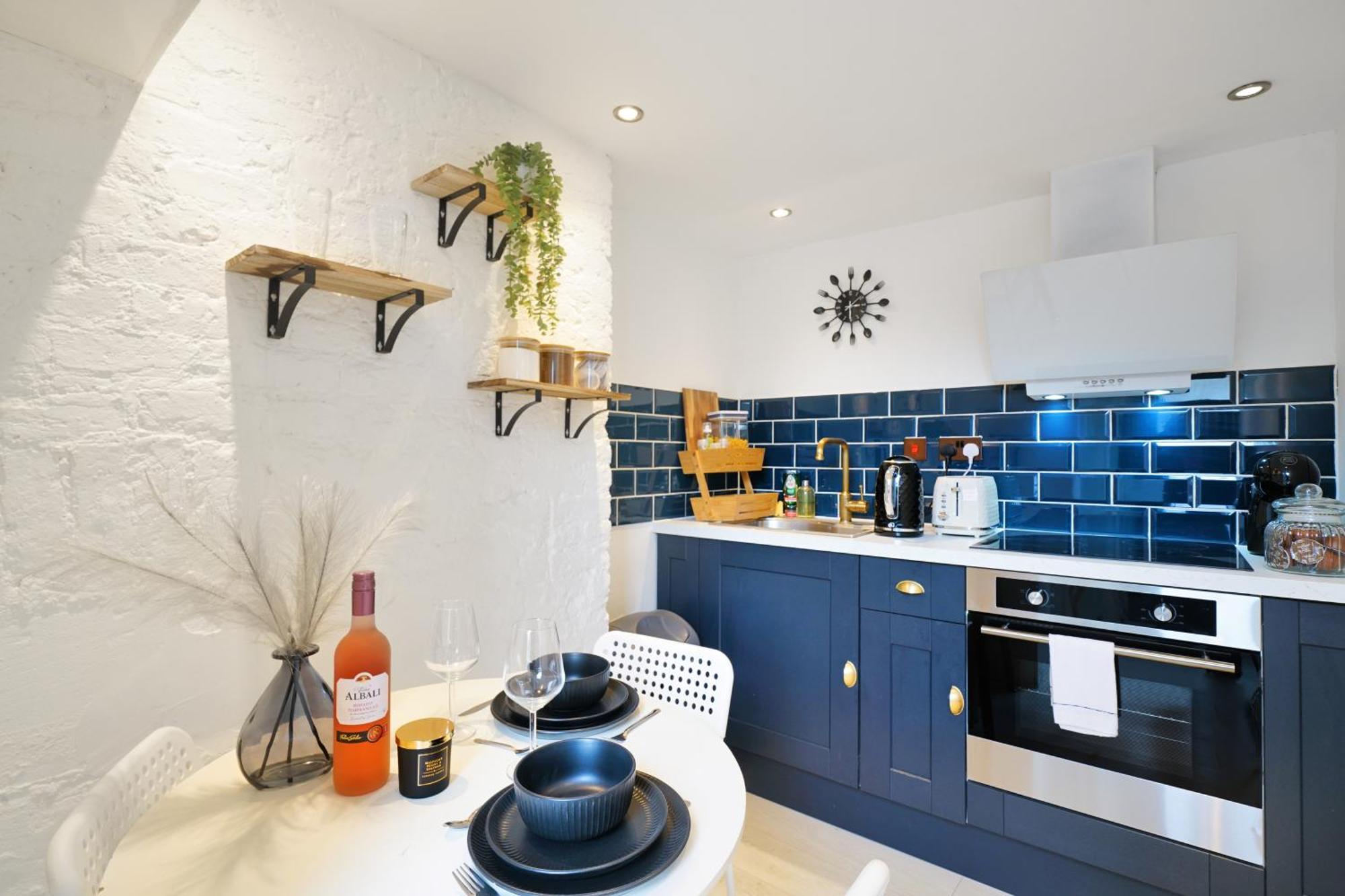 Cozy Split-Level Studio By Livestay Short Lets & Serviced Accommodation London Bagian luar foto